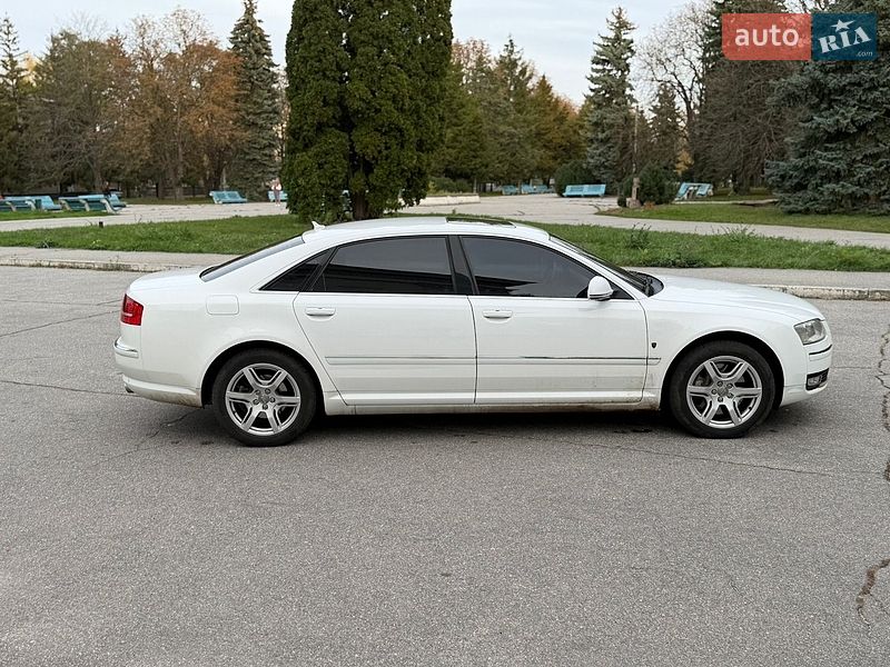 Седан Audi A8 2008 в Жовтих Водах