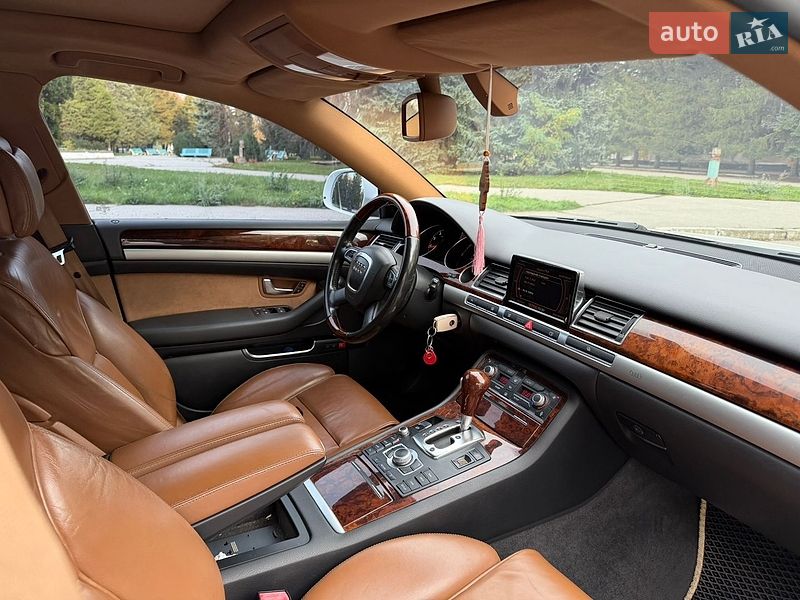 Седан Audi A8 2008 в Жовтих Водах
