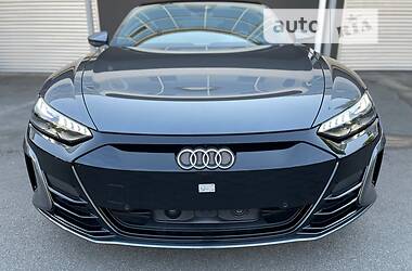 Лифтбек Audi e-tron GT 2022 в 
