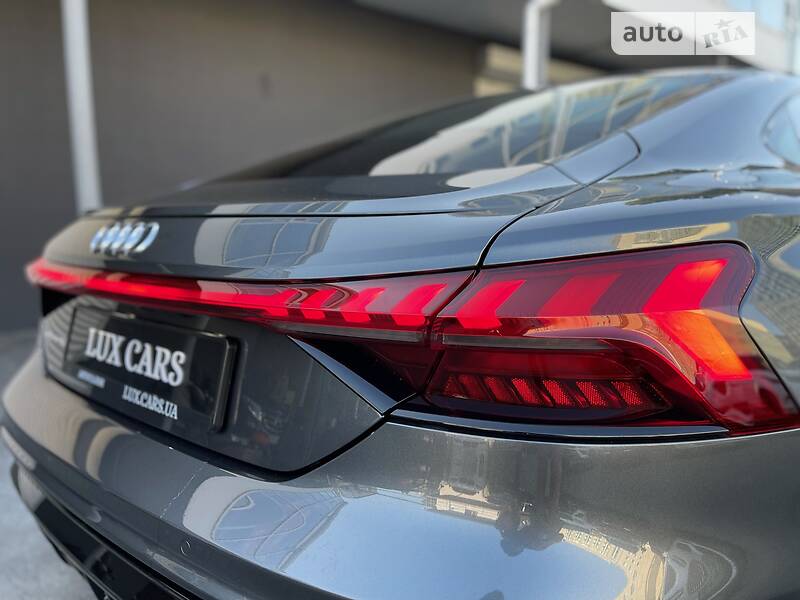 Лифтбек Audi e-tron GT 2022 в Киеве