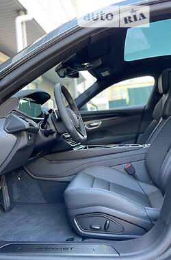 Лифтбек Audi e-tron GT 2022 в 