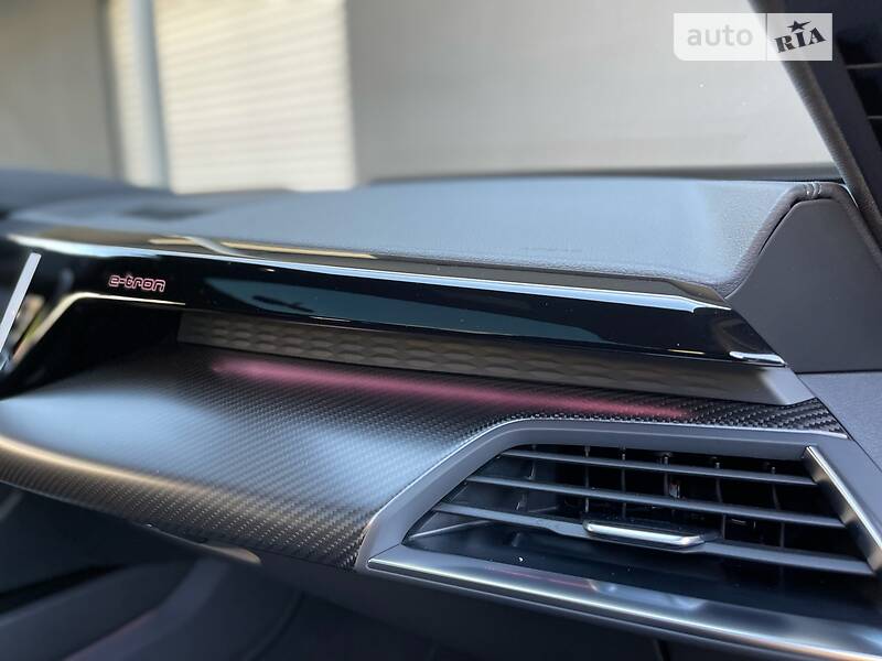 Лифтбек Audi e-tron GT 2022 в Киеве