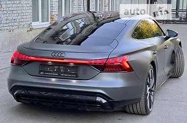 Ліфтбек Audi e-tron GT 2022 в 