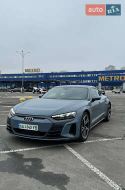 Лифтбек Audi e-tron GT 2022 в 