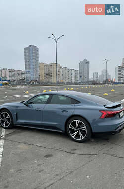 Лифтбек Audi e-tron GT 2022 в 