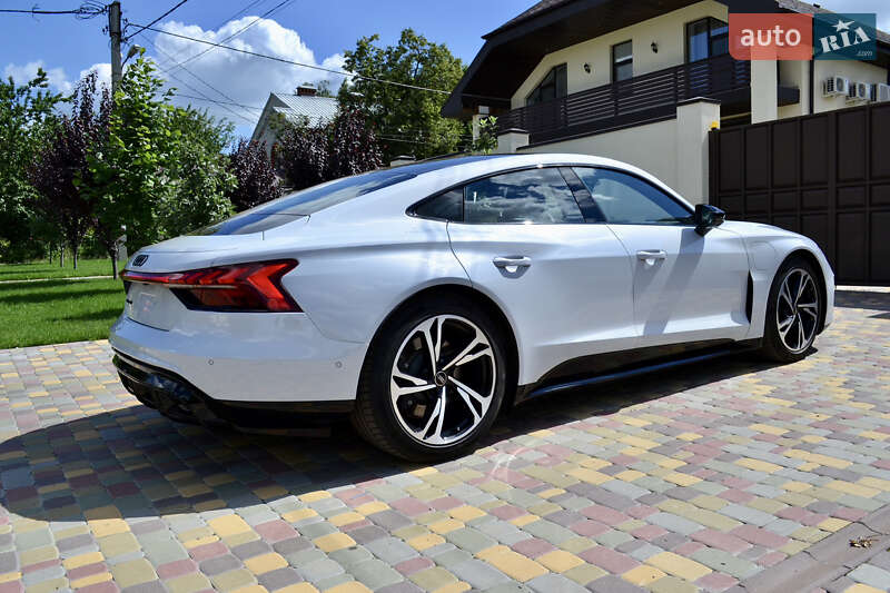 Лифтбек Audi e-tron GT 2023 в Харькове