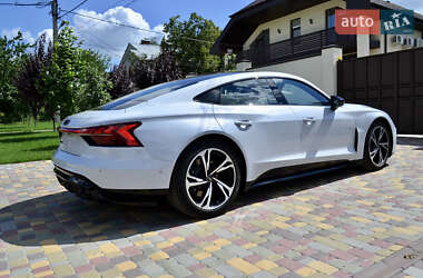 Лифтбек Audi e-tron GT 2023 в 