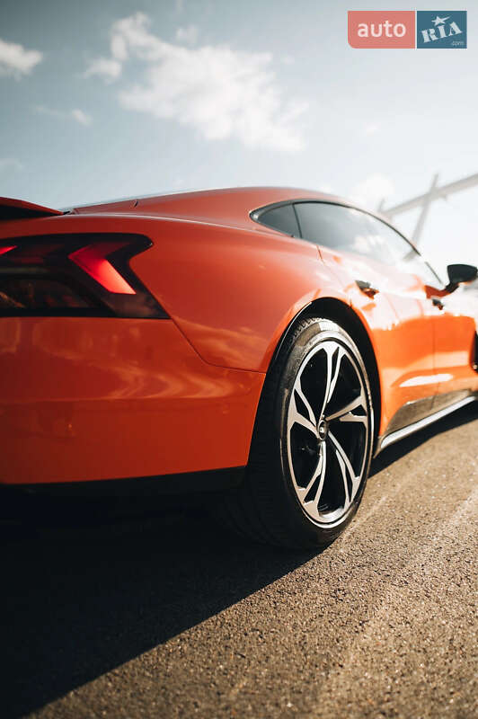 Ліфтбек Audi e-tron GT 2021 в Львові