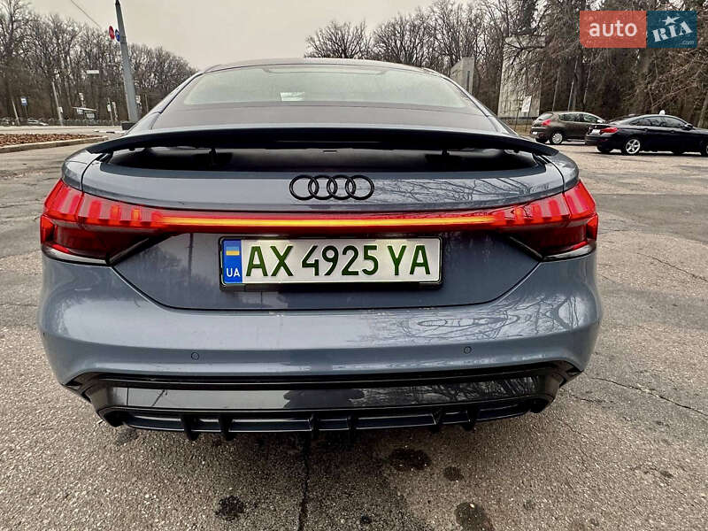 Лифтбек Audi e-tron GT 2023 в Киеве