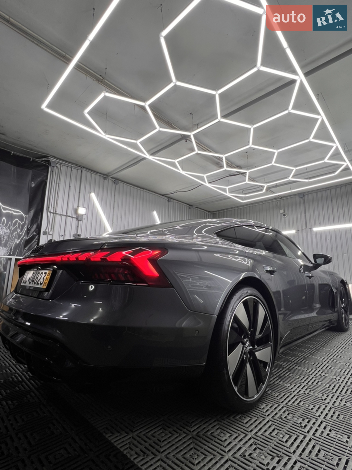2021 Audi e-tron GT - мініатюра 6