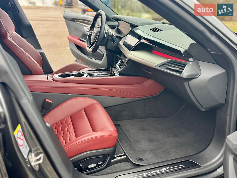 Лифтбек Audi e-tron GT 2022 в Киеве