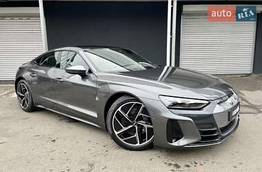 Лифтбек Audi e-tron GT 2021 в 