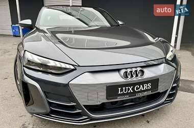 Лифтбек Audi e-tron GT 2021 в 
