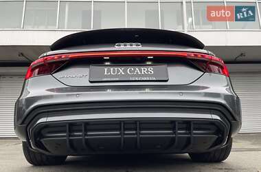 Лифтбек Audi e-tron GT 2021 в 