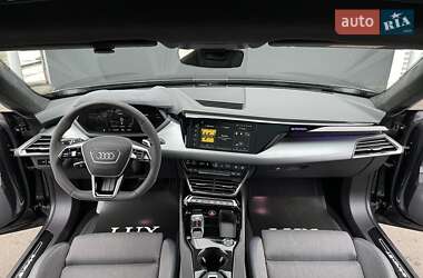 Лифтбек Audi e-tron GT 2021 в 