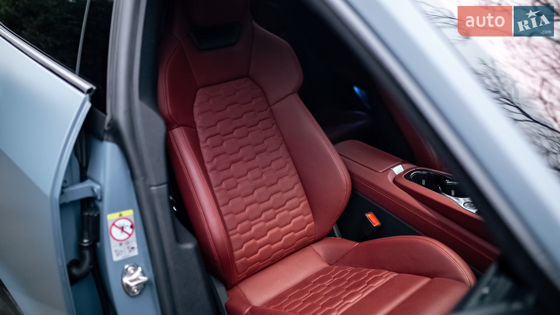 2021 Audi e-tron GT - мініатюра 32