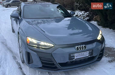 Лифтбек Audi e-tron GT 2022 в 