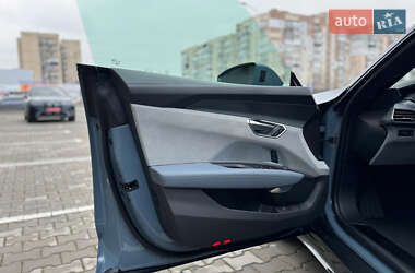 Лифтбек Audi e-tron GT 2021 в 