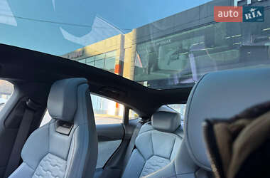 Лифтбек Audi e-tron GT 2021 в 
