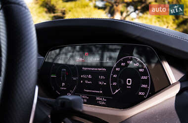 Лифтбек Audi e-tron GT 2021 в 