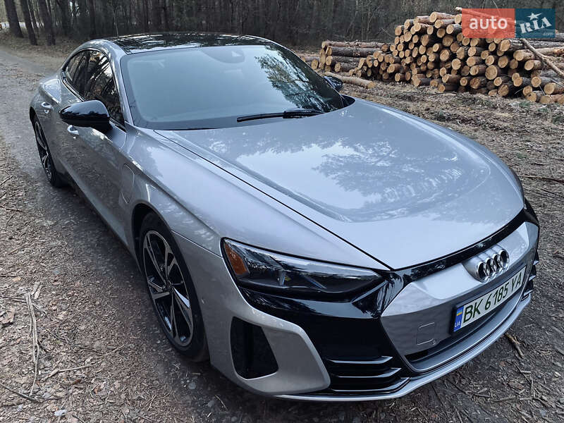 Лифтбек Audi e-tron GT 2021 в Нетешине