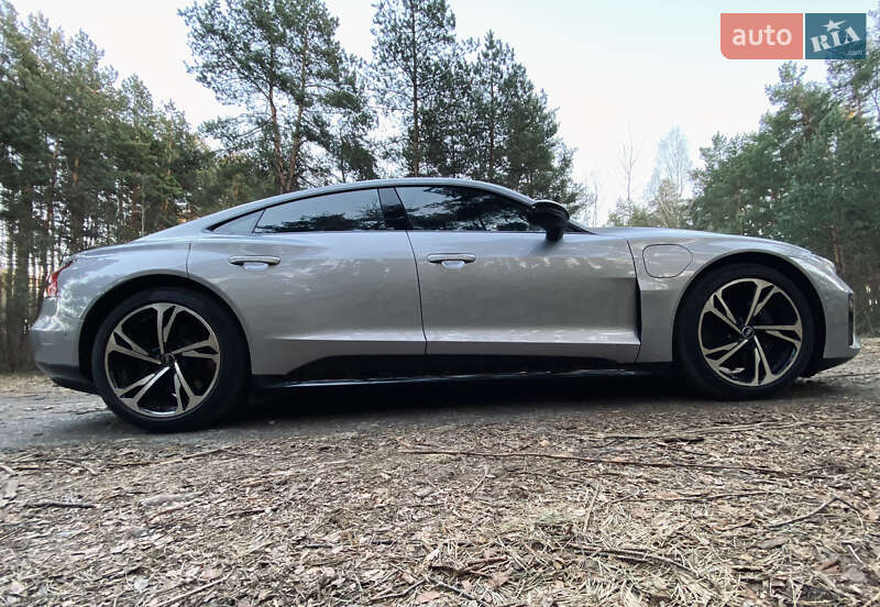 Лифтбек Audi e-tron GT 2021 в Нетешине