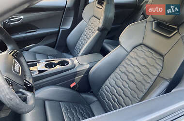 Ліфтбек Audi e-tron GT 2021 в 