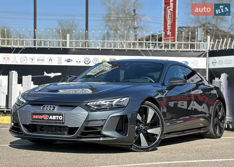 Ліфтбек Audi e-tron GT 2021 в 