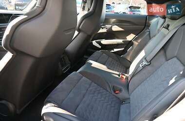 Лифтбек Audi e-tron GT 2022 в 