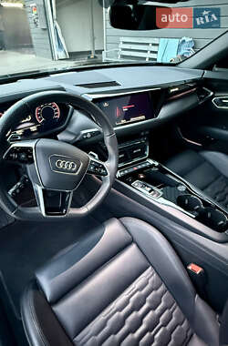 Ліфтбек Audi e-tron GT 2023 в 