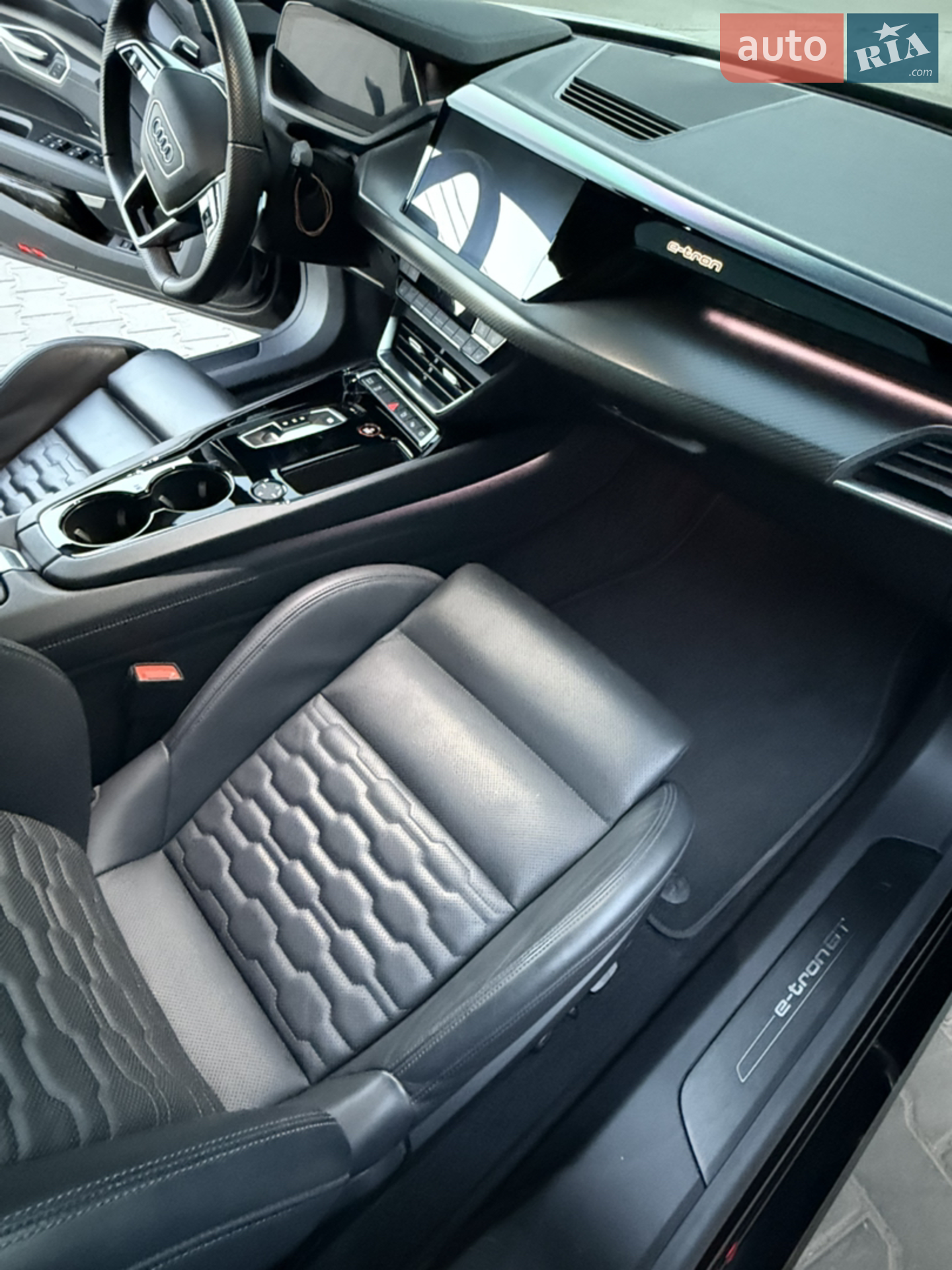 2023 Audi e-tron GT - мініатюра 11