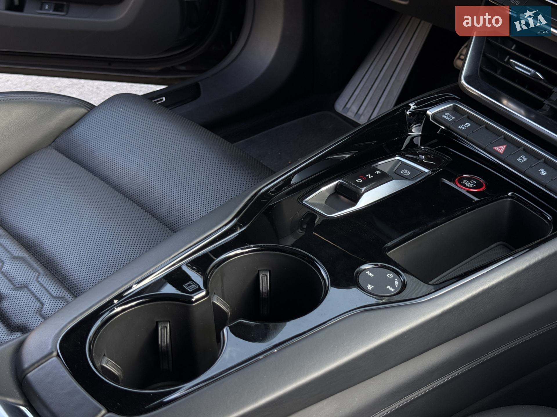 2021 Audi e-tron GT - мініатюра 19