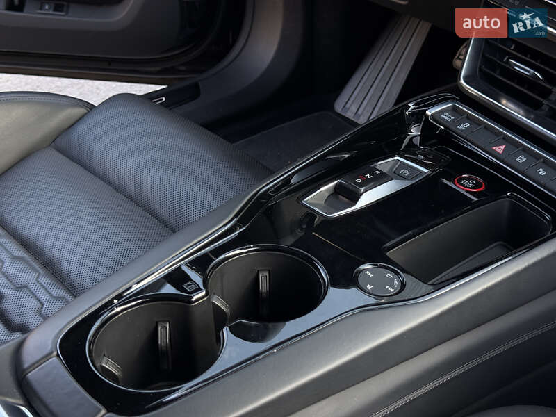 Лифтбек Audi e-tron GT 2021 в Киеве