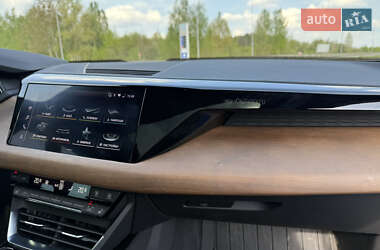 Лифтбек Audi e-tron GT 2021 в 