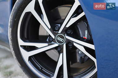 Лифтбек Audi e-tron GT 2022 в 