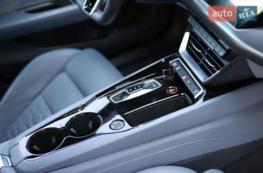 Лифтбек Audi e-tron GT 2022 в 