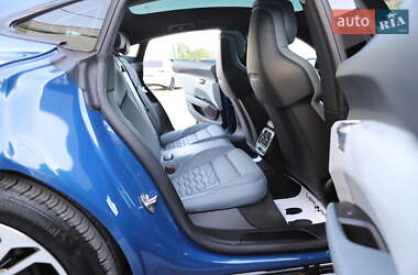 Лифтбек Audi e-tron GT 2022 в 