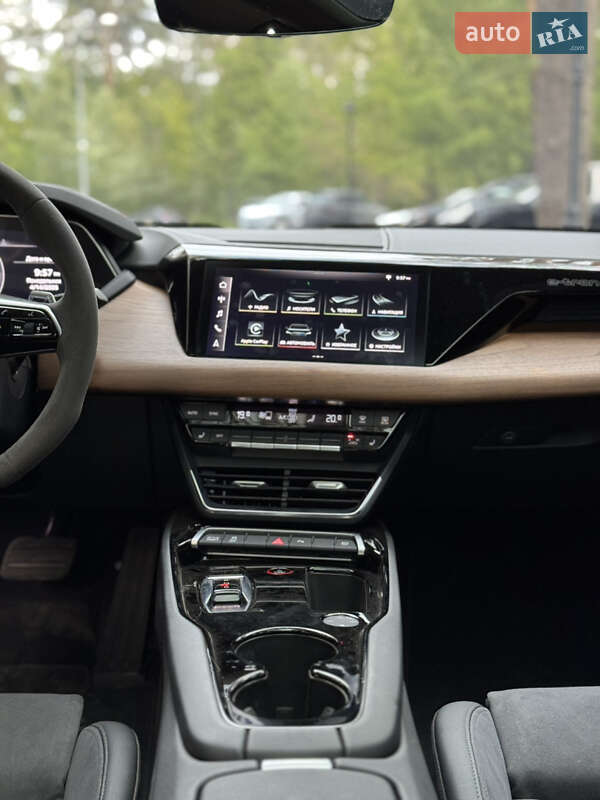 Лифтбек Audi e-tron GT 2022 в Киеве фото 19 Лифтбек Audi e-tron GT 2022 в Киеве
