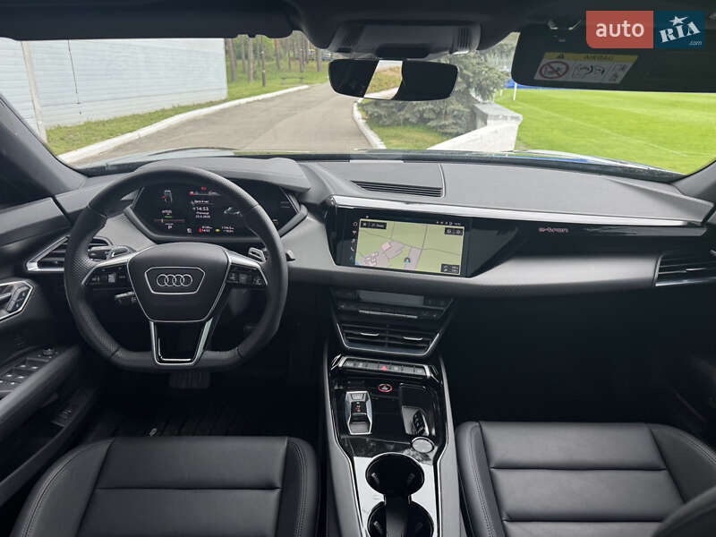 Лифтбек Audi e-tron GT 2024 в Киеве