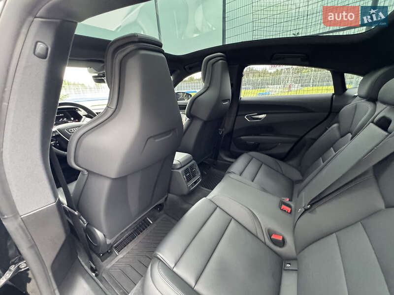 Лифтбек Audi e-tron GT 2024 в Киеве