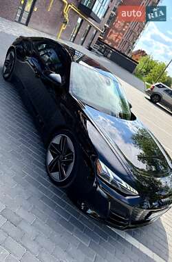 Лифтбек Audi e-tron GT 2022 в 
