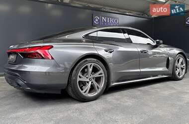 Лифтбек Audi e-tron GT 2021 в 