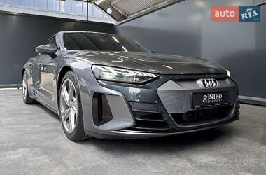 Лифтбек Audi e-tron GT 2021 в 