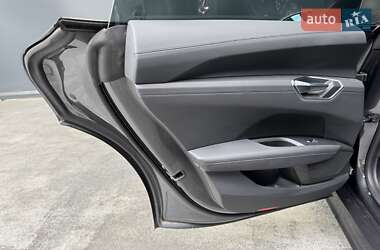 Лифтбек Audi e-tron GT 2021 в 