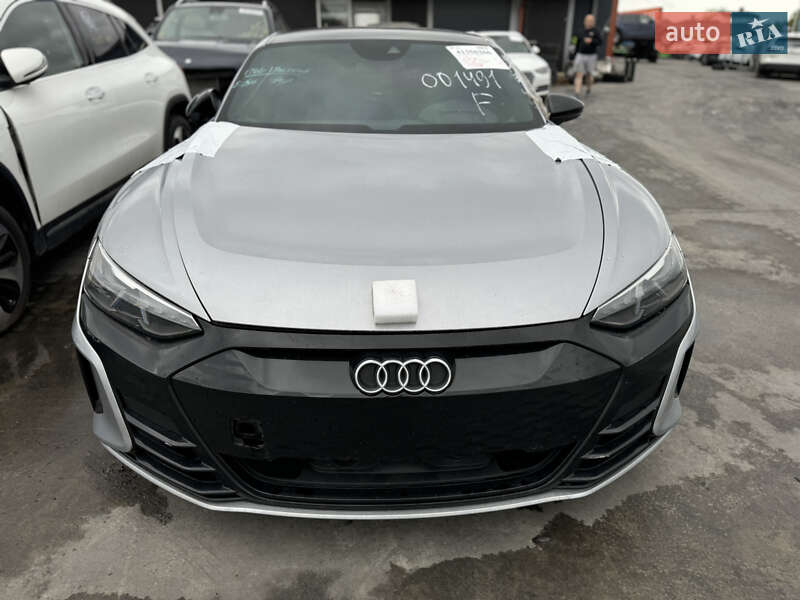Ліфтбек Audi e-tron GT 2022 в 