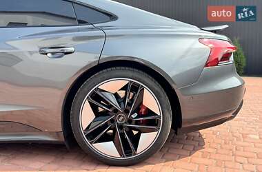 Лифтбек Audi e-tron GT 2022 в 