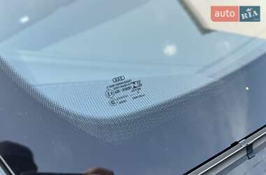 Лифтбек Audi e-tron GT 2022 в 