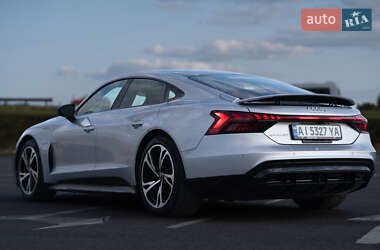 Лифтбек Audi e-tron GT 2021 в 