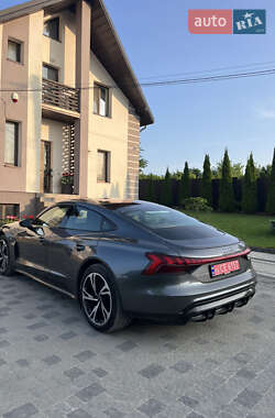 Лифтбек Audi e-tron GT 2021 в 