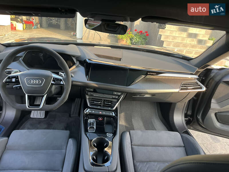 Ліфтбек Audi e-tron GT 2021 в Львові фото 13 Ліфтбек Audi e-tron GT 2021 в Львові